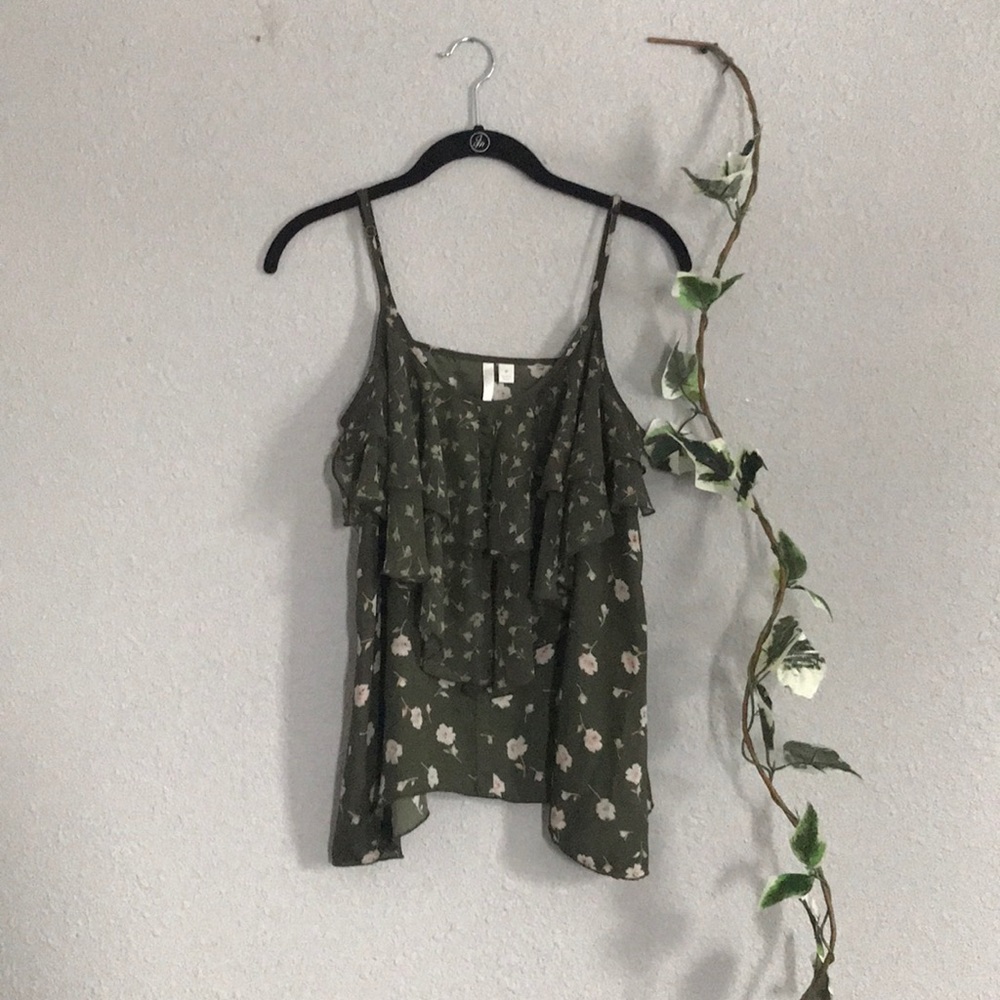 LC Lauren Conrad Sleeveless Ruffle Top Floral S M